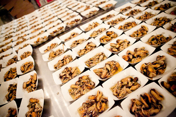 Quebecois-style smoked mussels. Quebecois-style smoked mussels.