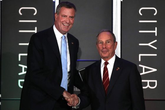 NEW YORK, NY - OCTOBER 08:  Democratic nominee for New York Mayor Bill de Blasio (L) appears on stage with [then] New York Mayor Michael Bloomberg at "CityLab: Urban Solutions to Global Challenges," an event sponsored by The Atlantic, The Aspen Institute, and Bloomberg Philanthropies on October 8, 2013 in New York City.></a><br />
 <br />
<br />
 <br />
<br />
<p>						<img src=