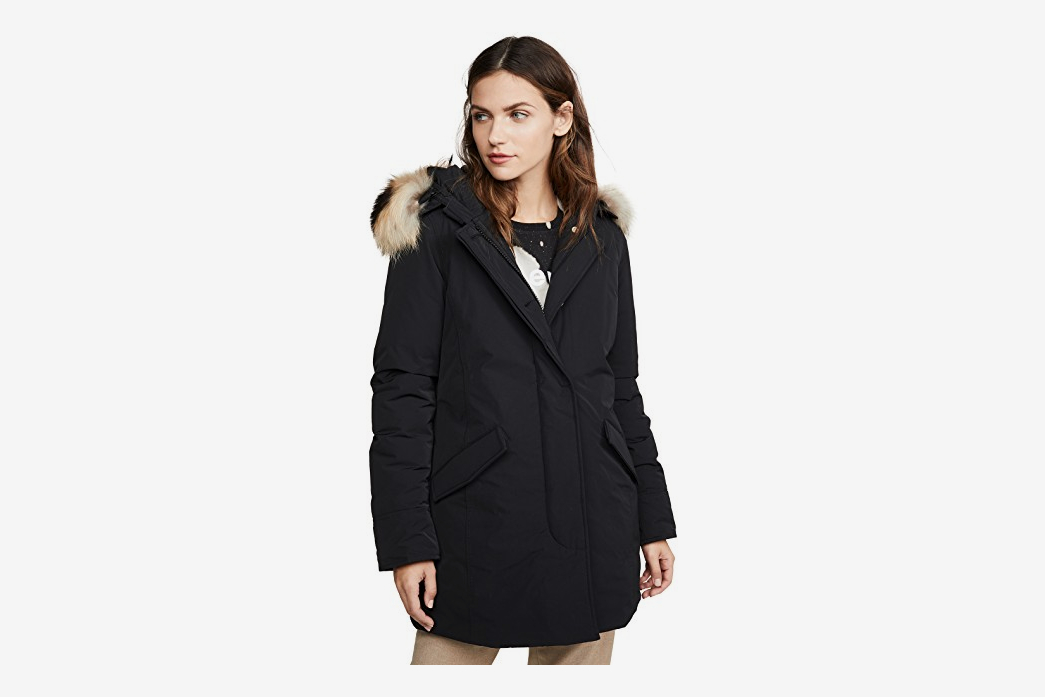 Woolrich Luxury Arctic Parka Girl Mit Echtfell Schwarz www.thecut.com