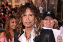 ANAHEIM, CA - MAY 07: Musician Steven Tyler arrives at premiere of Walt Disney Pictures' "Pirates of the Caribbean: On Stranger Tides" held at Disneyland on May 7, 2011 in Anaheim, California. Proceeds from the world premiere of Walt Disney Pictures' "Pirates Of The Caribbean: On Stranger Tides" will benefit the Boys & Girls Clubs of America. (Photo by Frazer Harrison/Getty Images)