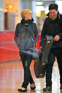 Carey Mulligan Reportedly Wed in Versace at a Farm This Weekend -- The Cut