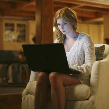 REVENGE - "Pilot" - In the premiere episode, "Pilot," Emily returns to Southampton and rents the seaside home she shared with her father, David Clarke (James Tupper), 17 years ago. With the help of her only friend, Ashley, she sets her sites on her first target, and puts her carefully organized plan in motion. Her focus unexpectedly wavers when she comes across Jack, a friendly face from the past, makes a new romantic connection with the son of her sworn enemy, and is pushed into an uneasy alliance with the only person who knows her secret, on the series premiere of "Revenge," WEDNESDAY, SEPTEMBER 21 (10:00-11:00 p.m., ET), on the ABC Television Network. (ABC/JIM BRIDGES)
EMILY VANCAMP