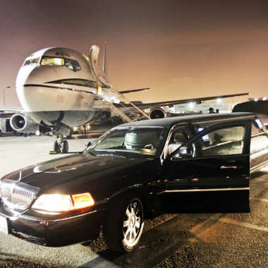 LOS ANGELES, CA - FEBRUARY 06: Fall Out Boy departs a private jet at Los Angeles Airport before their performance on the roof of the Pacific Stock Exchange Building as part of MTV's "Infinity Flight 206 With Fall Out Boy", a 24 hour cross-country tour on February 6, 2007 in Los Angeles. (Photo by Scott Gries/Getty Images)