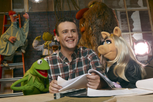 THE MUPPETS - ?? The Muppets Studio, LLC (L-R) Kermit the Frog, Jason Segel and Miss Piggy
Photograph by ‚?? Andrew Macpherson