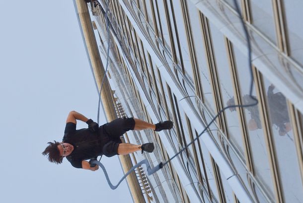 Tom Cruise plays Ethan Hunt in MISSION: IMPOSSIBLE – GHOST PROTOCOL, from Paramount Pictures and Skydance Productions.