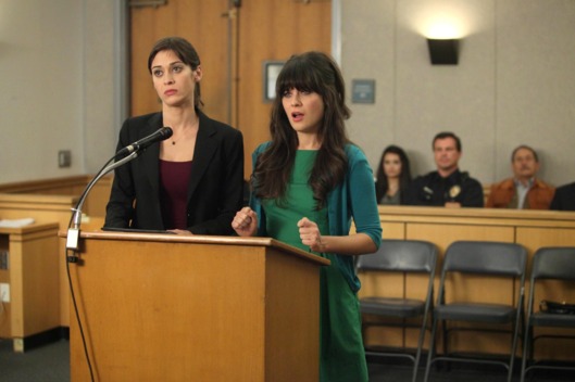 NEW GIRL: Nick's girlfriend Julia (guest star Lizzy Caplan, L) helps Jess (Zooey Deschanel, R) fight a traffic ticket in the "Jess and Julia" episode of NEW GIRL airing Tuesday, Jan. 31.