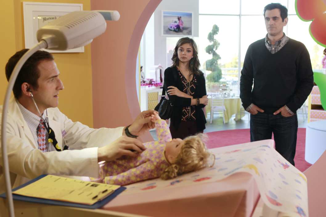 MODERN FAMILY - "Virgin Territory" - It's a day of disturbing realizations when Mitchell manages to ruin one of Jay's proudest golf moments, Phil overhears something that may forever change how he sees his little girl, and Gloria stumbles upon Claire's dangerous little secret, on "Modern Family," WEDNESDAY, FEBRUARY 22 (9:00-9:31 p.m., ET), on the ABC Television Network