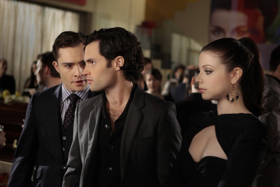 "The Princess Dowry"
GOSSIP GIRL
Pictured (L-R) Ed Westwick as Chuck Bass, Penn Badgley as Dan Humphrey and Michelle Trachtenberg as Georgina Sparks
PHOTO CREDIT: GIOVANNI RUFINO/THE CW
© 2011 THE CW Network, LLC. All Rights Reserved. "The Princess Dowry"
GOSSIP GIRL
Pictured (L-R) Ed Westwick as Chuck Bass, Penn Badgley as Dan Humphrey and Michelle Trachtenberg as Georgina Sparks
PHOTO CREDIT: GIOVANNI RUFINO/THE CW
© 2011 THE CW Network, LLC. All Rights Reserved.