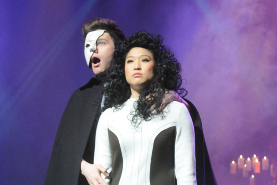 GLEE: Kurt (Chris Colfer, L) and Tina (Jenna Ushkowitz, R) perform in the "Choke" episode of GLEE airing Tuesday, May 1 (8:00-9:00 PM ET/PT) on FOX. ©2012 Fox Broadcasting Co. Cr: Mike Yarish/FOX GLEE: Kurt (Chris Colfer, L) and Tina (Jenna Ushkowitz, R) perform in the "Choke" episode of GLEE airing Tuesday, May 1 (8:00-9:00 PM ET/PT) on FOX. ©2012 Fox Broadcasting Co. Cr: Mike Yarish/FOX