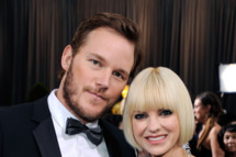 HOLLYWOOD, CA - FEBRUARY 26: Actress Anna Faris (R) and Actor Chris Pratt arrive at the 84th Annual Academy Awards held at the Hollywood & Highland Center on February 26, 2012 in Hollywood, California. (Photo by Ethan Miller/Getty Images)