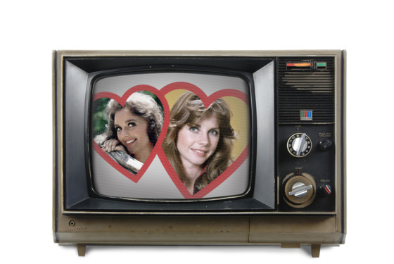 B3HX43 Old vintage TV isolated on a white background. Image shot 2007. Exact date unknown. B3HX43 Old vintage TV isolated on a white background. Image shot 2007. Exact date unknown.