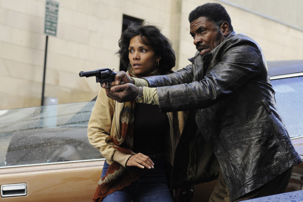 (L-r) HALLE BERRY as Louisa Ray and KEITH DAVID as Joe Napier in the epic drama “CLOUD ATLAS", distributed domestically by Warner Bros. Pictures and in select international territories. (L-r) HALLE BERRY as Louisa Ray and KEITH DAVID as Joe Napier in the epic drama “CLOUD ATLAS", distributed domestically by Warner Bros. Pictures and in select international territories.
