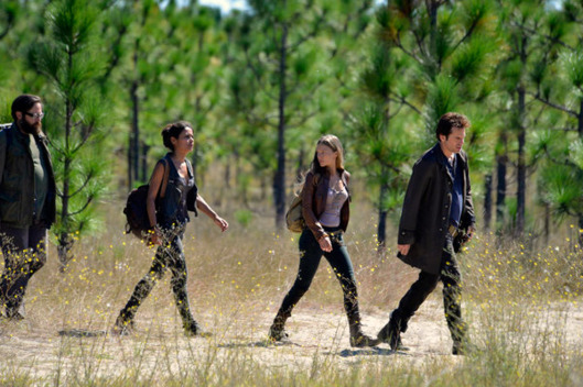 REVOLUTION -- "The Children's Crusade" Episode 107 -- Pictured: (l-r) Zak Orth as Aaron, Daniella Alonso as Nora, Tracy Spiridakos as Charlie Matheson, Billy Burke as Miles Matheson
