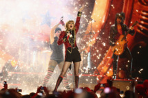 Taylor Swift performs onstage during the MTV EMA's 2012 at Festhalle Frankfurt on November 11, 2012 in Frankfurt am Main, Germany.