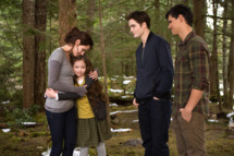 (L-R) KRISTEN STEWART, MACKENZIE FOY, ROBERT PATTINSON and TAYLOR LAUTNER star in THE TWILIGHT SAGA: BREAKING DAWN-PART 2Ph: Andrew Cooper, SMPSP? 2011 Summit Entertainment, LLC. All rights reserved.