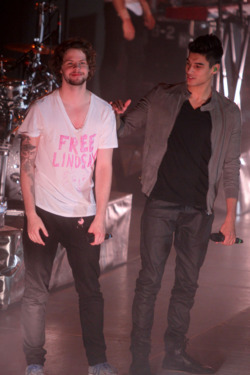Siva Kaneswaran and Jay McGuiness from The Wanted opens for Justin Bieber's performance at Madison Square Garden in New York. Carly Rae Jepsen and The Wanted were the opening acts for pop star Justin Bieber's massive show. Siva Kaneswaran and Jay McGuiness from The Wanted opens for Justin Bieber's performance at Madison Square Garden in New York. Carly Rae Jepsen and The Wanted were the opening acts for pop star Justin Bieber's massive show.