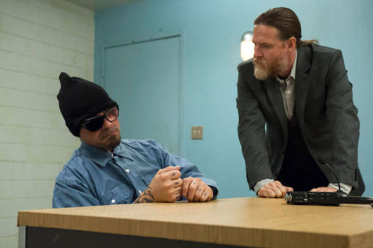 SONS OF ANARCHY-- J'ai Obtenu Cette -- Episode 513 (Airs Tuesday, December 4, 10:00 pm e/p) -- Pictured: (L-R) Kurt Sutter as Otto 'Big Otto Delaney, Donal Logue as Lee Toric