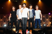 (L-R) Louis Tomlinson, Liam Payne, Harry Styles, Zayn Malik and Niall Horan of One Direction perform onstage during Z100's Jingle Ball 2012, presented by Aeropostale, at Madison Square Garden on December 7, 2012 in New York City.