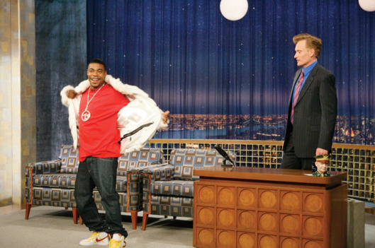 30 ROCK -- "Tracy Does Conan" Episode 106 -- Air Date 12/07/2006 -- Pictured: (l-r) Tracy Morgan as Tracy Jordan, Conan O'Brien (Photo by Virginia Sherwood/NBC/NBCU Photo Bank via Getty Images)