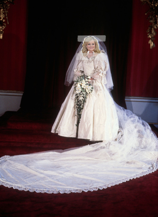29 Jul 1981, London, England, UK --- Diana, Princess of Wales, in her bridal dress on the day of her wedding to Prince Charles. --- Image by ? Hulton-Deutsch Collection/CORBIS