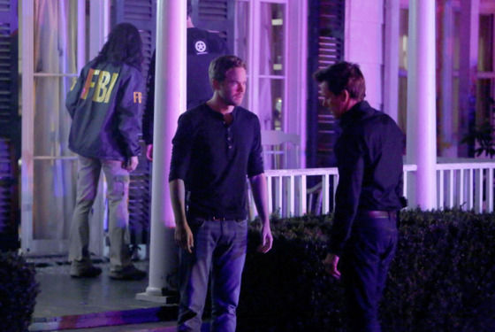 THE FOLLOWING: Weston (Shawn Ashmore, L) and Ryan Hardy (Kevin Bacon, R) look for the followers in the "The Fall" episode of THE FOLLOWING airing Monday, Feb. 25 (9:00-10:00 PM ET/PT) THE FOLLOWING: Weston (Shawn Ashmore, L) and Ryan Hardy (Kevin Bacon, R) look for the followers in the "The Fall" episode of THE FOLLOWING airing Monday, Feb. 25 (9:00-10:00 PM ET/PT)