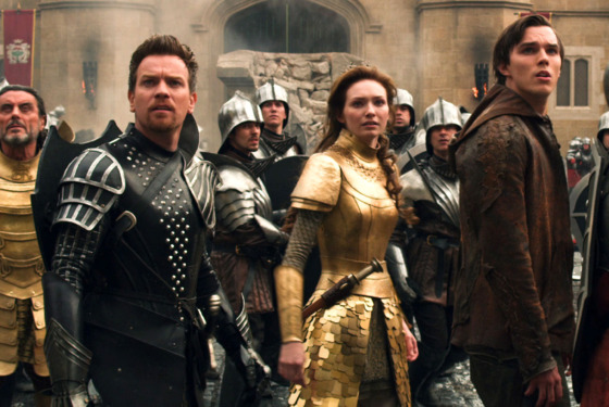 (L-r) IAN McSHANE as King Brahmwell, EWAN McGREGOR as Elmont, ELEANOR TOMLINSON as Isabelle and NICHOLAS HOULT as Jack in New Line Cinema’s and Legendary Pictures’ action adventure “JACK THE GIANT SLAYER,” a Warner Bros. Pictures release. (L-r) IAN McSHANE as King Brahmwell, EWAN McGREGOR as Elmont, ELEANOR TOMLINSON as Isabelle and NICHOLAS HOULT as Jack in New Line Cinema’s and Legendary Pictures’ action adventure “JACK THE GIANT SLAYER,” a Warner Bros. Pictures release.