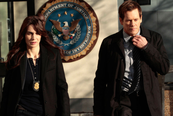 THE FOLLOWING: Special Agent Parker (Annie Parisse, L) and Ryan (Kevin Bacon, R) leave the FBI bureau in the "Love Hurts" episode of THE FOLLOWING airing Monday, March 18 (9:00-10:00 PM ET/PT) THE FOLLOWING: Special Agent Parker (Annie Parisse, L) and Ryan (Kevin Bacon, R) leave the FBI bureau in the "Love Hurts" episode of THE FOLLOWING airing Monday, March 18 (9:00-10:00 PM ET/PT)