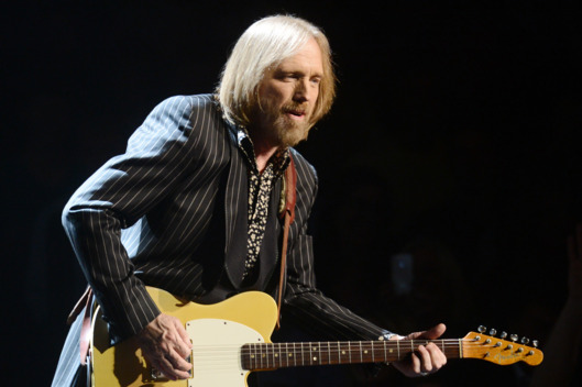 Tom Petty And The Heartbreakers perform at Royal Albert Hall.