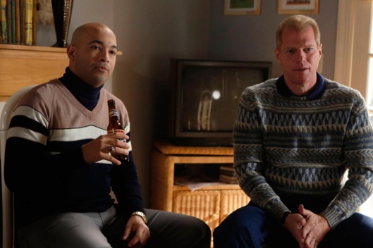 THE AMERICANS -- Safe House -- Episode 9 (Airs Wednesday, April 3, 10:00 pm e/p) -- Pictured: (L-R) Maximiliano Hernandez as FBI Agent Chris Amador, Noah Emmerich as FBI Agent Stan Beeman .