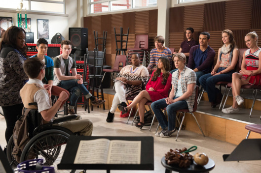 GLEE: The glee club reunites