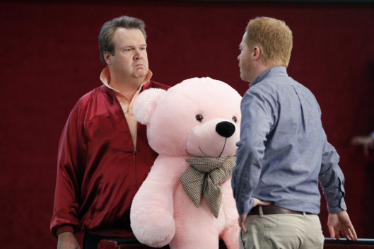 MODERN FAMILY - "My Hero"