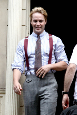 Taylor Kitsch throws a camera out the window while shooting 'The Normal Heart' in SoHo, NYC.<P>Pictured: Taylor Kitsch<P><B>Ref: SPL560102 110613 </B><BR/>Picture by: Splash News<BR/></P><P><B>Splash News and Pictures</B><BR/>Los Angeles: 310-821-2666<BR/>New York: 212-619-2666<BR/>London: 870-934-2666<BR/>photodesk@splashnews.com<BR/></P> Taylor Kitsch throws a camera out the window while shooting 'The Normal Heart' in SoHo, NYC.<P>Pictured: Taylor Kitsch<P><B>Ref: SPL560102 110613 </B><BR/>Picture by: Splash News<BR/></P><P><B>Splash News and Pictures</B><BR/>Los Angeles: 310-821-2666<BR/>New York: 212-619-2666<BR/>London: 870-934-2666<BR/>photodesk@splashnews.com<BR/></P>