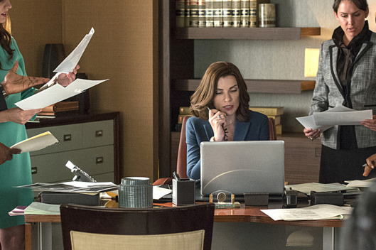 ????Everything is Ending???? ???? Alicia (Julianna Margulies) must focus on the firm????s efforts to prevent the execution of a convicted murderer while she secretly plans her exit from the firm with Cary (Matt Czuchry), on the fifth season premiere of THE GOOD WIFE, Sunday, Sept 29 (9:00-10:00 PM, ET/PT) on the CBS Television Network Photo: David Giesbrecht/CBS ???2013 CBS Broadcasting Inc. All Rights Reserved