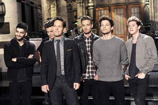 SATURDAY NIGHT LIVE -- "Paul Rudd" Episode 1649 -- Pictured: (l-r) One Direction, Paul Rudd -- (Photo by: Dana Edelson/NBC)