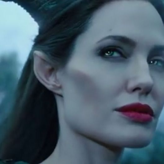 Angelina Jolie from Maleficent HD desktop wallpaper 