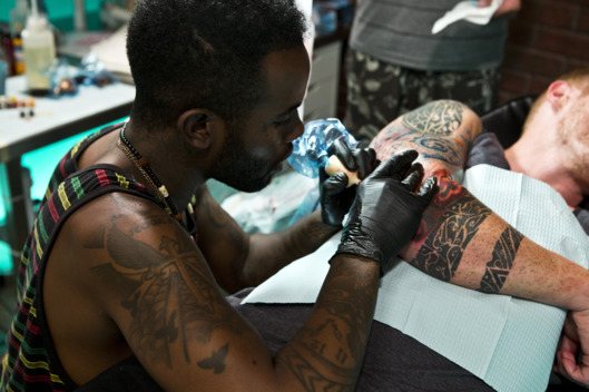BEST INK -- "Fight Club" Episode 303 -- Pictured: Darnell Waine -- (Photo by: Ben Cohen/Oxygen Media/NBCU Photo Bank)