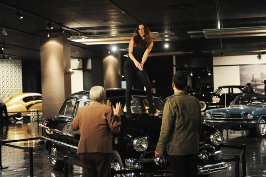 NEW GIRL