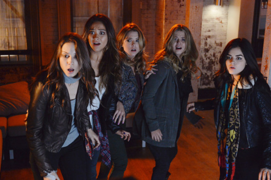 PRETTY LITTLE LIARS - "A is for Answers"