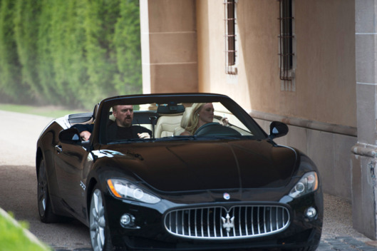 LOUIE: Episode 2: "Model" (Airs Monday, May 5, 10:30 pm e/p). Pictured: (L-R) Louis C.K. as Louie, Yvonne Strahovski as Blake. CR: K.C. Bailey/FX