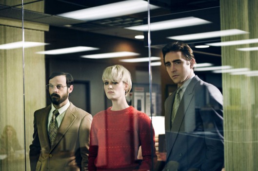 Scoot McNairy as Gordon Clark, Mackenzie Davis as Cameron Howe and Lee Pace as Joe MacMillan - Halt and Catch Fire _ Season 1, Gallery - Photo Credit: James Minchin III/AMC