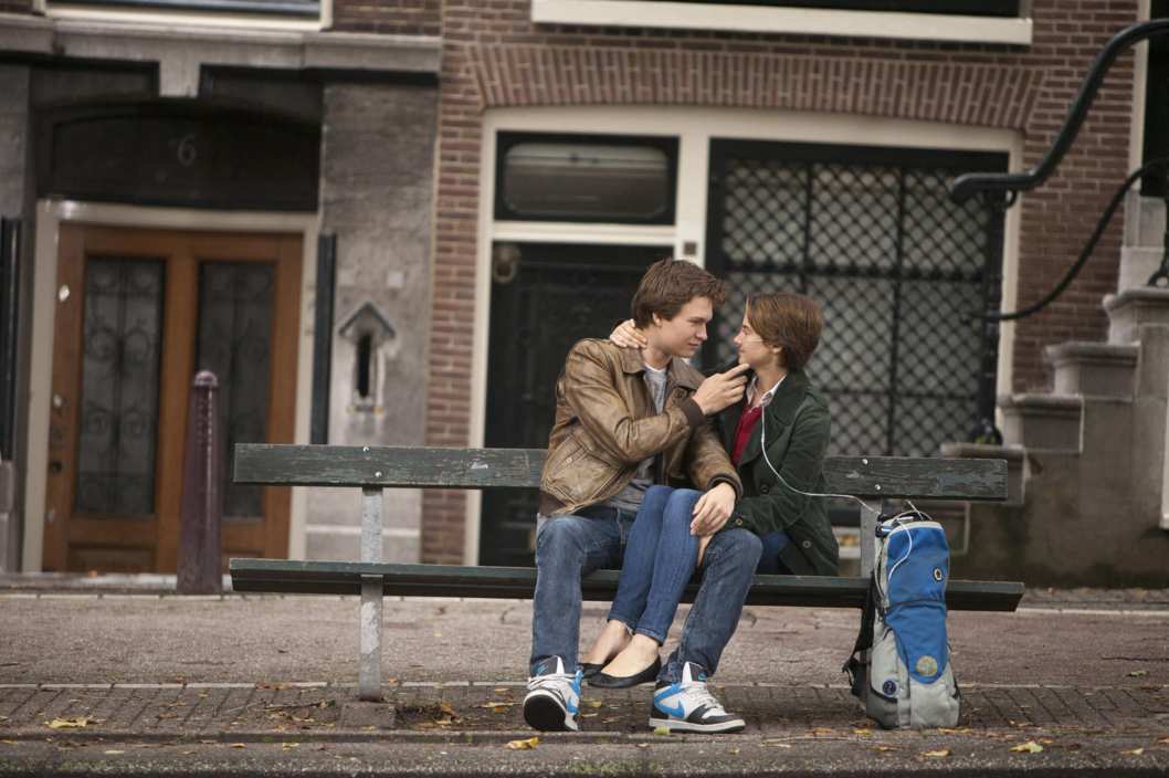 DF-18655 Hazel (Shailene Woodley) and Gus (Ansel Elgort) share a tender moment during a memorable trip to Amsterdam.