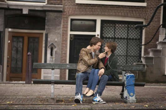 DF-18655 Hazel (Shailene Woodley) and Gus (Ansel Elgort) share a tender moment during a memorable trip to Amsterdam.