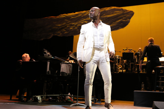 Encores! Off-CenterRandy Newman'sFaustThe ConcertMainstageJul 1, 2014Cast & CreditsMusic and Lyrics by Randy NewmanChoreographed by Marcos SantanaMusic Direction by Chris FenwickDirected by Thomas KailStarring Michael Cerveris, Isaiah Johnson, Randy Newman,Laura Osnes, Vonda Shepard, Brooklyn Shuck,Tony Vincent and Broadway Inspirational Voices