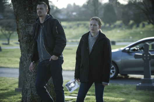 Joel Kinnaman (L) and Mireille Enos (R) in a scene from Netflix's "The Killing" Season 4. Photo Credit: Carole Segal for Netflix.