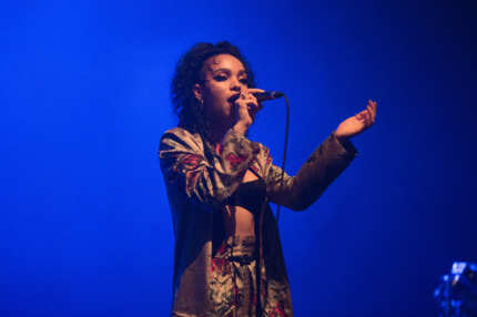 PARIS, FRANCE - APRIL 30: FKA Twigs performs at Le Carreau Du Temple on April 30, 2014 in Paris, France. (Photo by David Wolff - Patrick/Redferns via Getty Images)