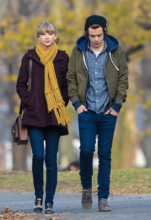 Taylor Swift and Harry Styles are seen walking around Central Park on December 02, 2012 in New York City.
