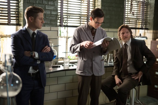 GOTHAM: With the help of Edward Nygma (Cory Michael Smith, C), Detective James Gordon (Ben McKenzie, L) and Harvey Bullock (Donal Logue, R) set out to stop a biology teacher who has been harvesting the glands of his murder victims in the "The Scarecrow" episode of GOTHAM airing Monday, Feb. 9 (8:00-9:00 PM ET/PT) on FOX. ?2015 Fox Broadcasting Co. Cr: Jessica Miglio/FOX