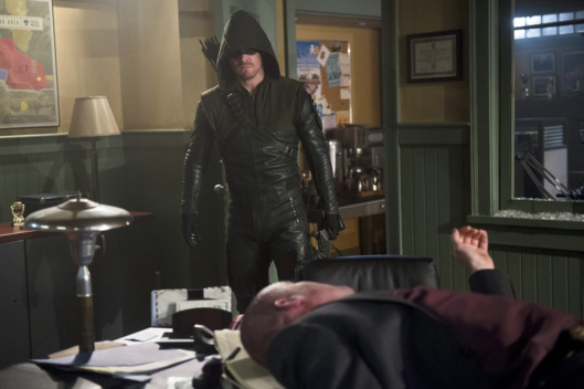 Arrow -- "The Offer" -- Image AR316A_0242b -- Pictured: Stephen Amell as Oliver Queen / The Arrow -- Photo: Diyah Pera/The CW -- ??? 2015 The CW Network, LLC. All Rights Reserved.