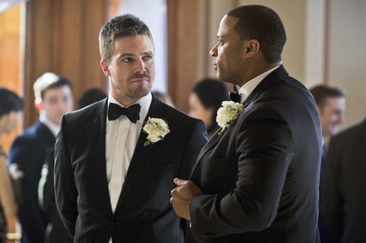 Arrow -- "Suicidal Tendencies" -- Image AR317A_0038b -- Pictured (L-R): Stephen Amell as Oliver Queen and David Ramsey as John Diggle -- Photo: Katie Yu/The CW -- ??? 2015 The CW Network, LLC. All Rights Reserved.