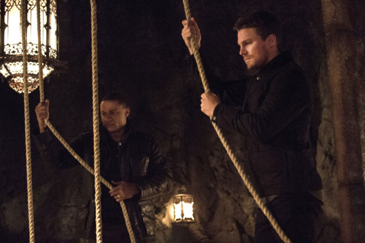 Arrow -- "The Fallen" -- Image AR320A_0161 -- Pictured (L-R): David Ramsey as John Diggle and Stephen Amell as Oliver Queen -- Photo: Cate Cameron/The CW -- ??? 2015 The CW Network, LLC. All Rights Reserved.